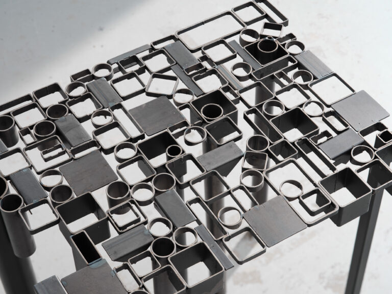 Modair Tess van Zalinge Sandy Bruns steel sustainable front row seat momentum sidetable